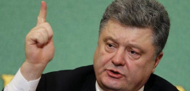 Порошенко отреагировал на отправку 60-го российского гумконвоя на Донбасс