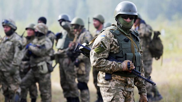 Україна відмовилася від мобілізації, – Порошенко