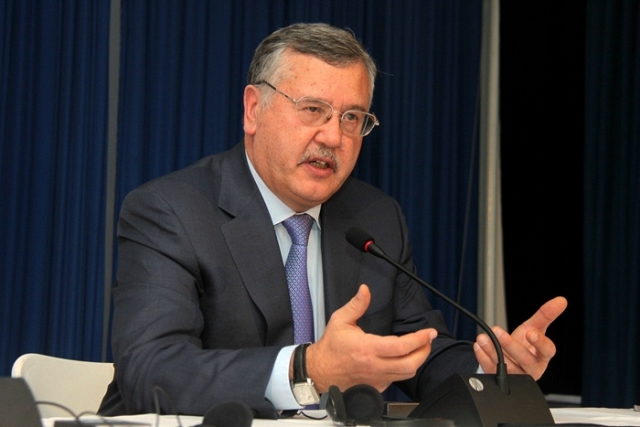 Анатолій Гриценко: насправді це вже клініка, коли Президент України свідомо бреше мільйонам громадян