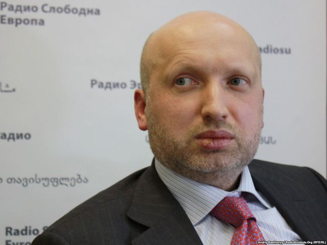 Стало відомо, скільки мінімалок отримує Турчинов в місяць