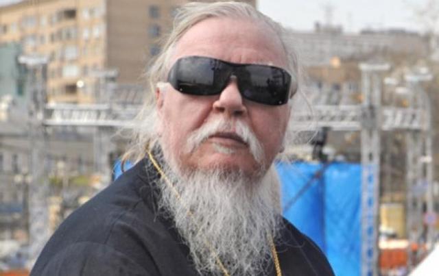 Российский священник заявил, что ВИЧ не существует