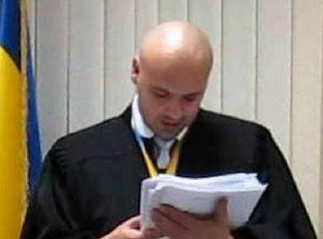 Решение по Насирову примет обокравший старика судья Александр Бобровник