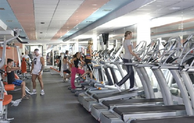 Для кого в Луганске открывают спортклубы и гриль-бары?