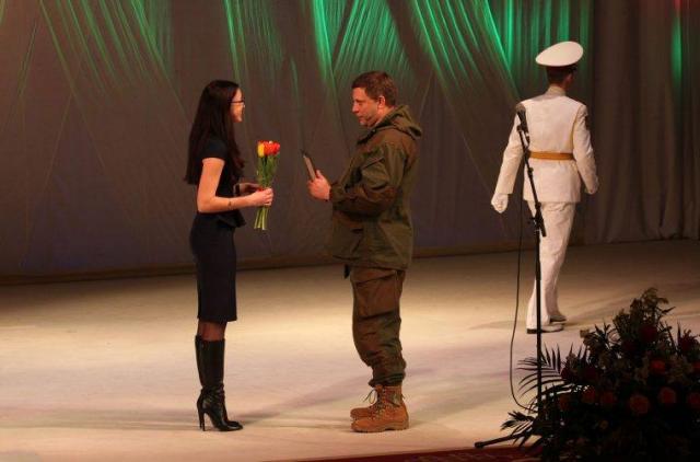 «Захар вонючка». Поклонниц боевиков тошнило от «аромата» главаря