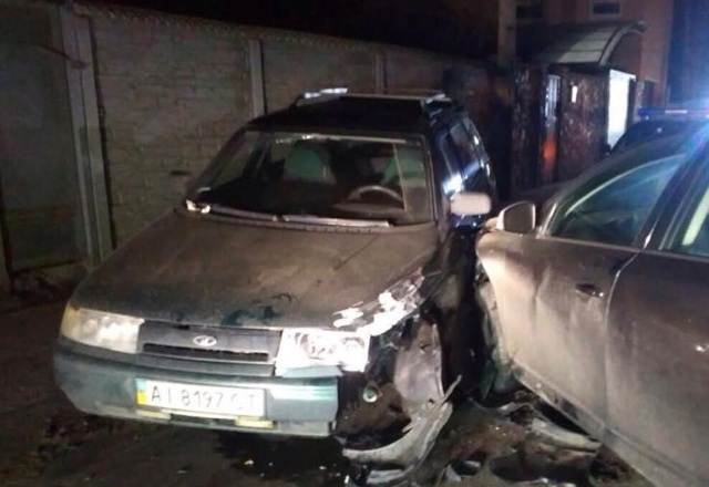 Под Киевом пьяный чиновник Минобразования устроил ДТП