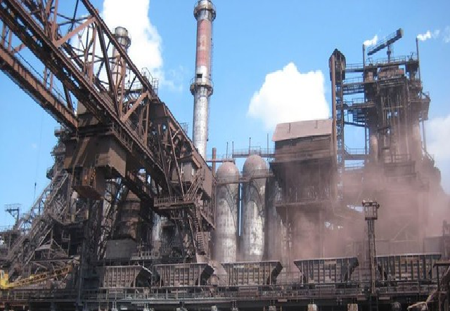 Заводы Ахметова травят людей по выходным