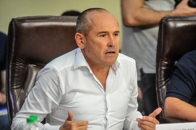 Нардеп устроил жесткую "раздачу" чиновнице