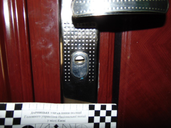 Киевская полиция поймала "семейную пару" воров-"домушников"