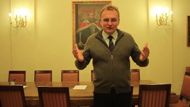 10 років відвертої брехні Садового вмістили у 2-хвилинному ролику