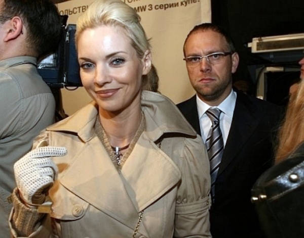 Наталія Окунська одержала у Франції політичний притулок