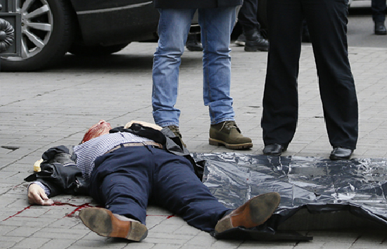 Прохожие подсказывали копам, что делать на месте убийства Вороненкова