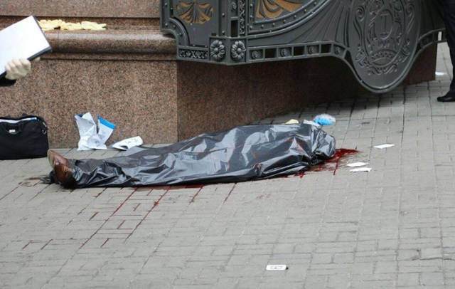 NYT: Убийство критика Путина отличается кровавостью и хаотичностью