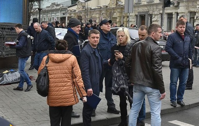 Почему Вороненкова так плохо охраняли