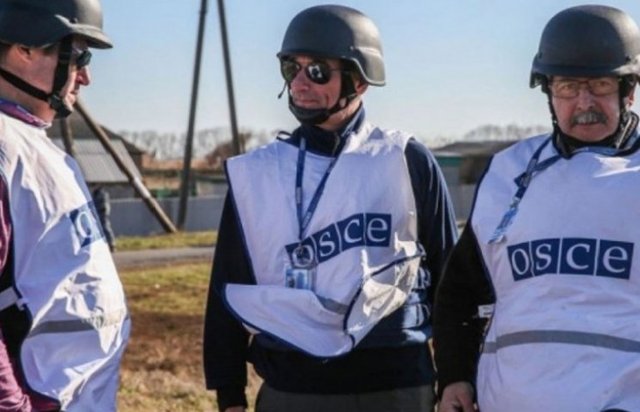 Пойманные на преступлении террористы "ЛНР" открыли огонь в сторону ОБСЕ