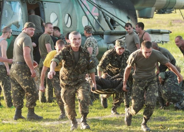 В зоне АТО военные медики вместе с саперами провели уникальную операцию
