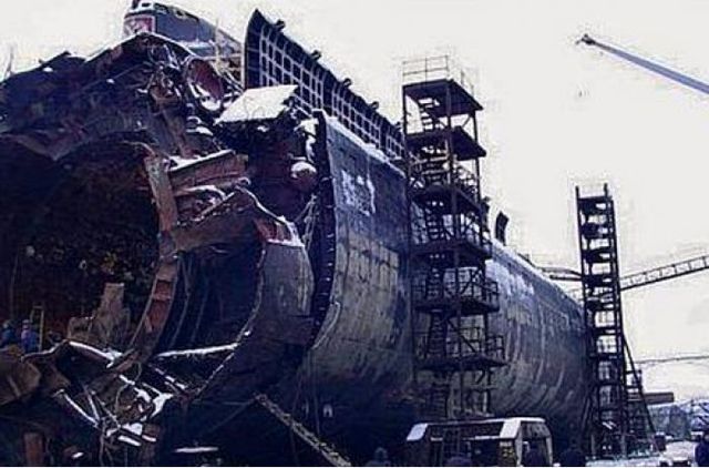 Гибель подлодки «Курск»: водолазы впервые за 17 лет рассказали, что увидели тогда