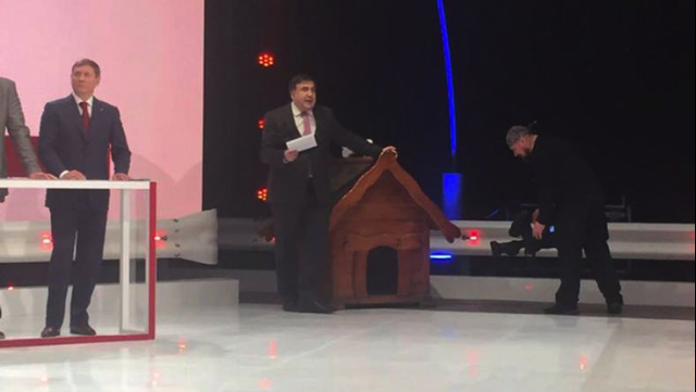 Саакашвили показал первые фото со съемок своей передачи