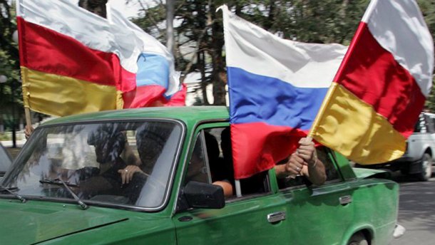 Перший негатив безвізу для Грузії: сепаратисти також зможуть їздити в ЄС