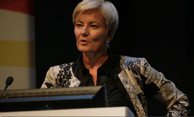 Организатор «Евровидения» пригрозила исключить Украину из конкурса из-за Самойловой