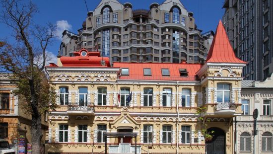 Все консульства Польши в Украине прекратили работу