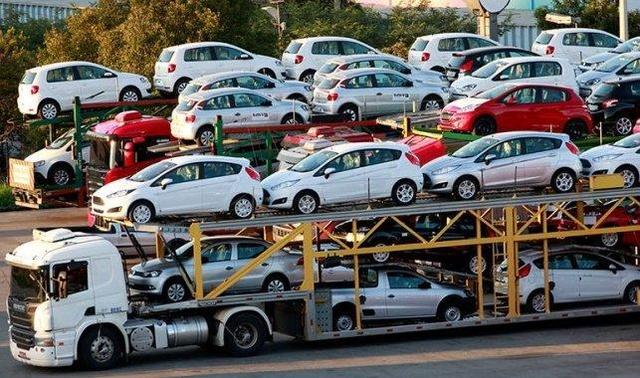 Автомобили, временно завезенные в Украину, в большинстве нигде не застрахованы - Назаренко