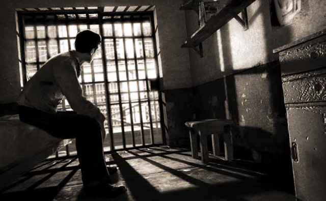 Как в Румынии садят за коррупцию министров и студентов