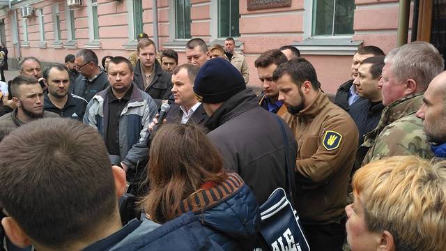 В Полтаве пикетировали управление Нацполиции, требовали отставок