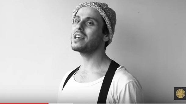 Український музикант заспівав разом з прихильниками "ЛДНР