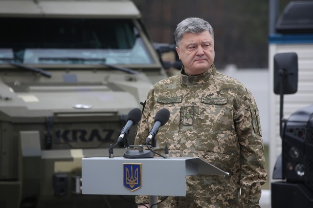 С начала года в зоне АТО погибли 69 украинских военных, - Порошенко