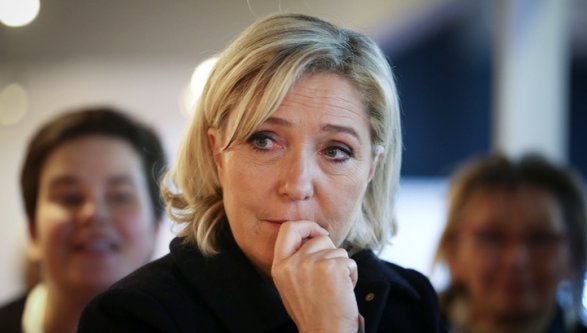 У Парижі підпалили штаб-квартиру Марін Ле Пен, - ЗМІ