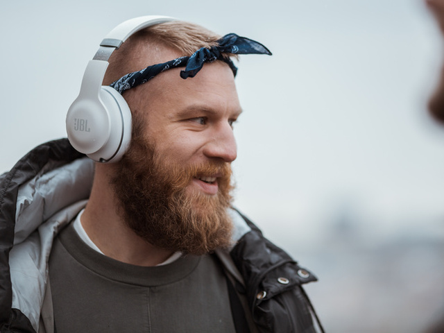 Луганчане Дорну: в стране война, а ты называешь это "ссорой"?