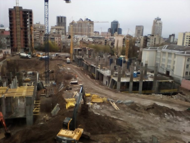 Кличко намерен разобраться с коррупционной стройкой на территории Сенного рынка?