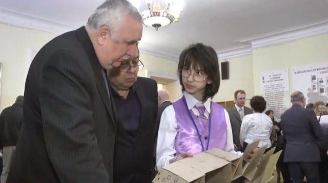 Ни один снаряд оккупанта не пробьет такой танк: 13-летний украинец разработал уникальную броню