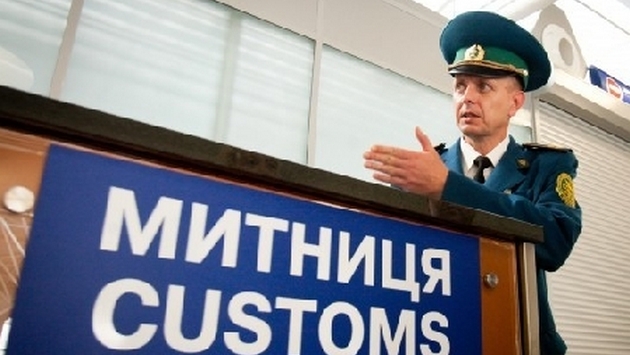 На посаду начальника Херсонської митниці претендує людина Мангера