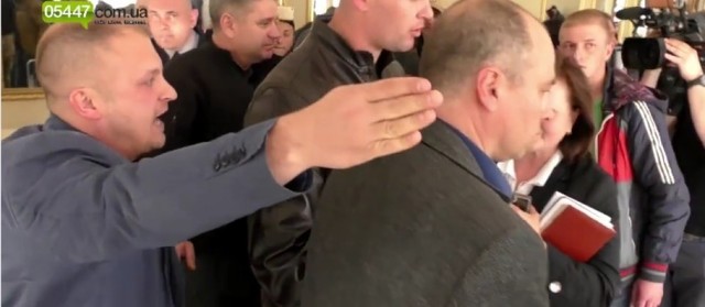 Геть з Конотопу, мерзото! Мер Артем Семеніхін вигнав з міста сепаратистів Медведчука