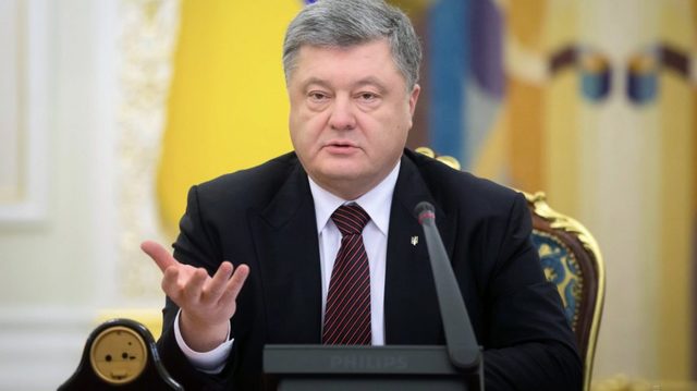 Гриценко: Порошенко нужно срочно лечить. За ним плачет клиника