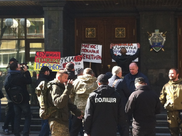 Терпець айтішників увірвався: Акція протесту під військовою прокуратурою