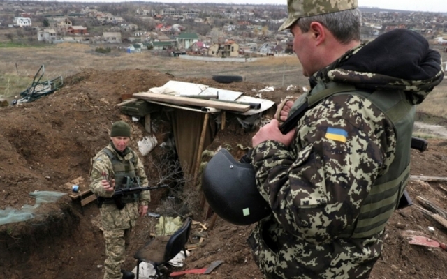 В сети появились сильные кадры ночных боев под Широкино