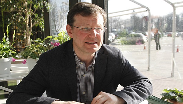 Я переконаний що для того, щоб закінчити війну, позбавитися мафії – Українцям треба іншого президента… – Саша Боровик