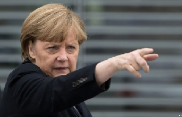 Меркель едет в Россию для жесткого разговора с Путиным