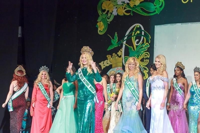 Певица без трусов на детском турнире оказалась украинской "Миссис мира"