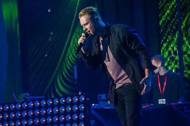 Родители минских школьников взбунтовались против «спонсирования российских звезд»