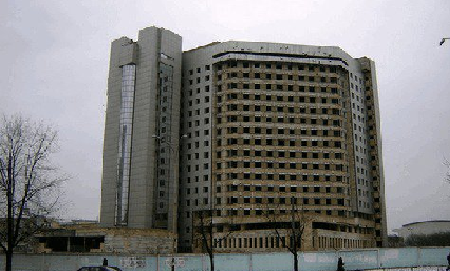 «Нафтогаз» заплатил 5 млн, чтобы «спрятать» непривлекательное здание у арены «Евровидения»