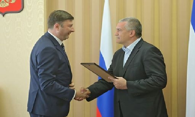 Подяка в рамочці під склом за репресії до кримських татар