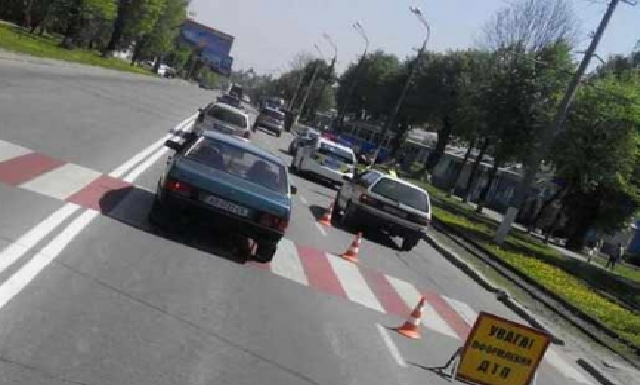 У Вінниці іномарка збила матір із немовлям