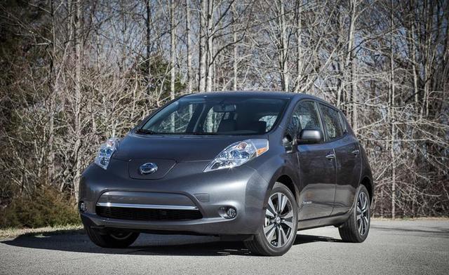 Кабмин арендовал два электромобиля за 824 грн в сутки