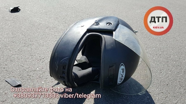 "Часть мозга осталась на дороге": в Киеве произошло кошмарное мото-ДТП