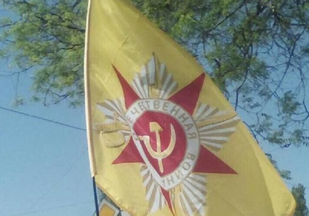 Рассекал по городу с символикой СССР: в Одессе задержали водителя "советского" авто