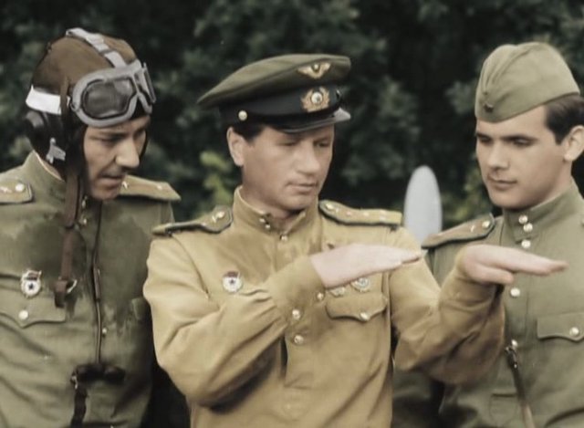 Ватным недоумкам, сепаратистам, показывающим этих выродков российским каналам, напоминаю фильм “В бой идут одни старики”…- Иванищев