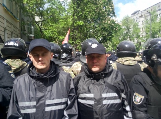 9 травня Київ у формі поліції патрулювали сторонні особи, – блогер